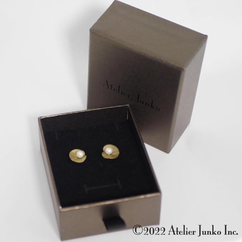 ゼラニウム ピアス NN-JW4380BZWP | Atelier Junko EC shop