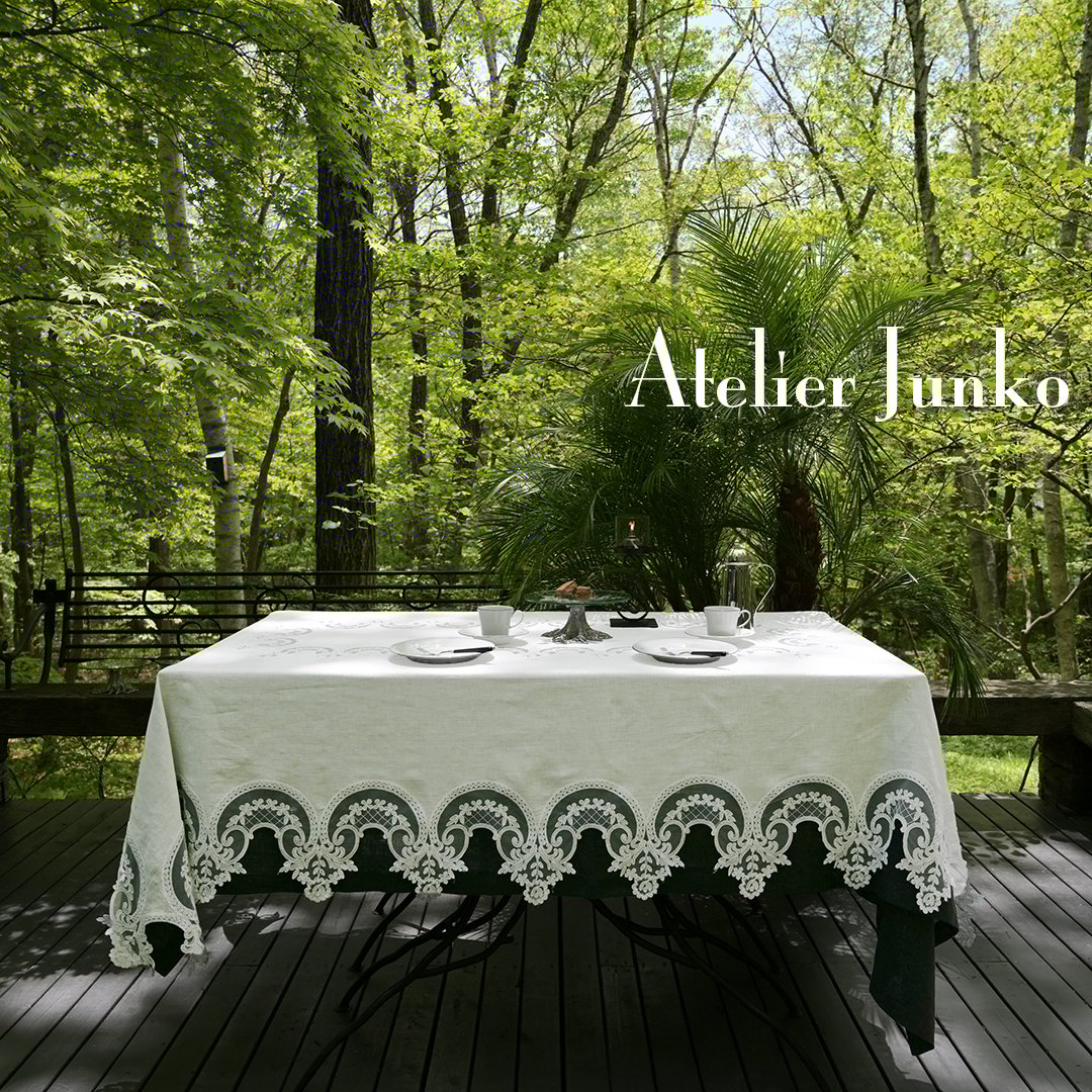 WAKO ブラック レースエッジ テーブルランナー