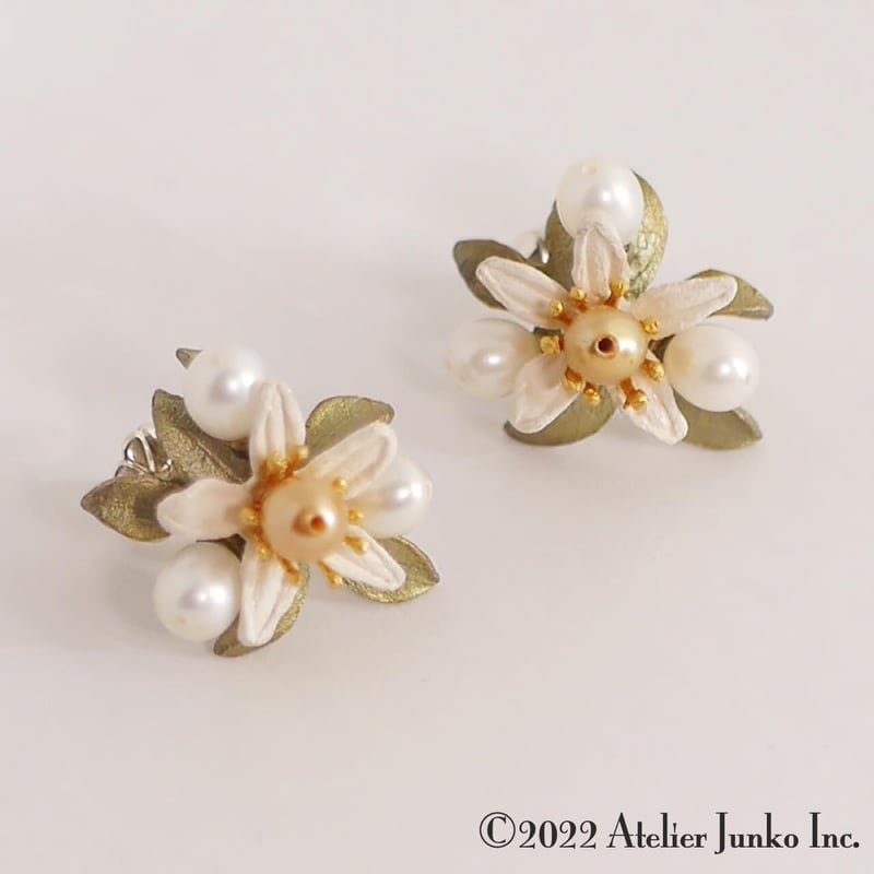 Bijou de M オレンジ蜂デザインピアス(片耳用) K18/Pt「ミツバチ」ピアス(片耳用)｜【オレフィーチェ】Orefice
