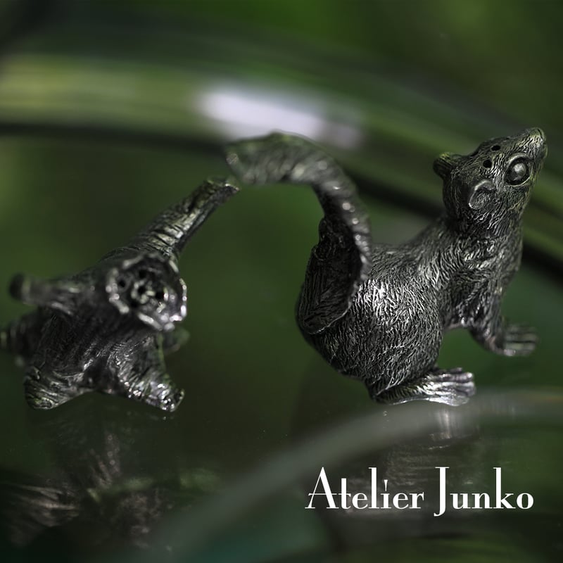 ソルト＆ペッパー リス Salt & Pepper Squirrel | Atelier Ju
