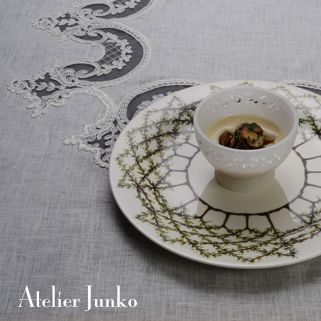 レースエッジ ランナー・テーブルクロス Lace edge runner tablecloth