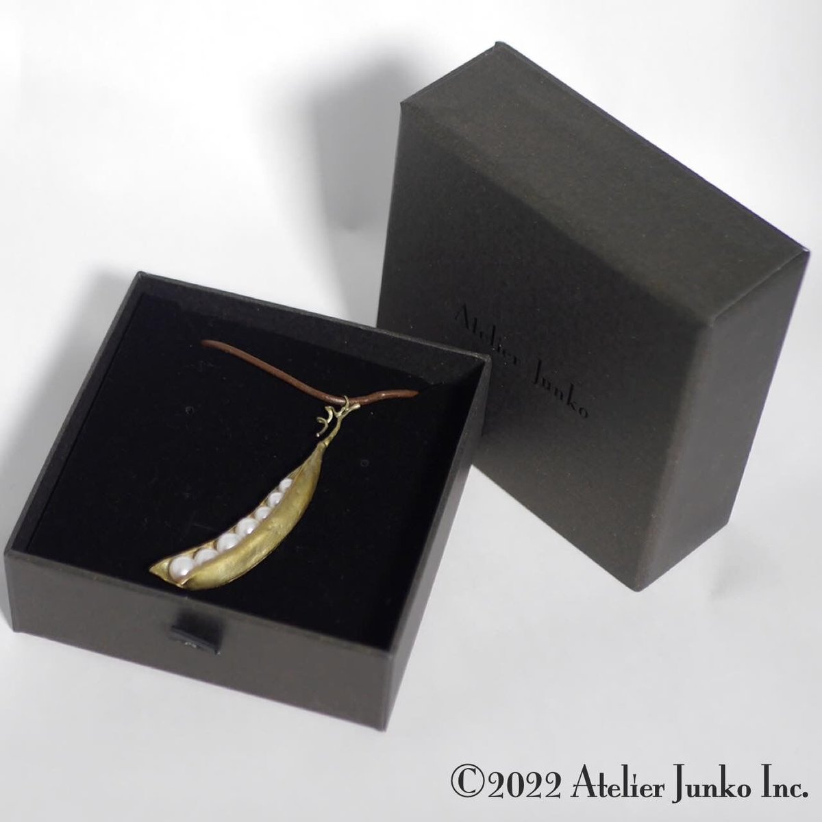 ビーン ペンダント L レザーコード NN-JW7712BZWP | Atelier Jun