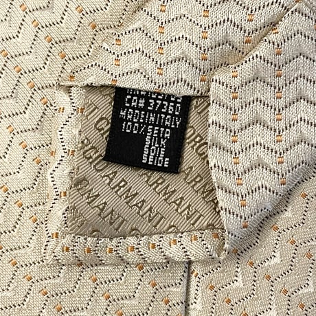 MADE IN ITALY製 GIORGIO ARMANI ジャガード織りレジメンタルストライプ柄シルクネクタイ シルバー