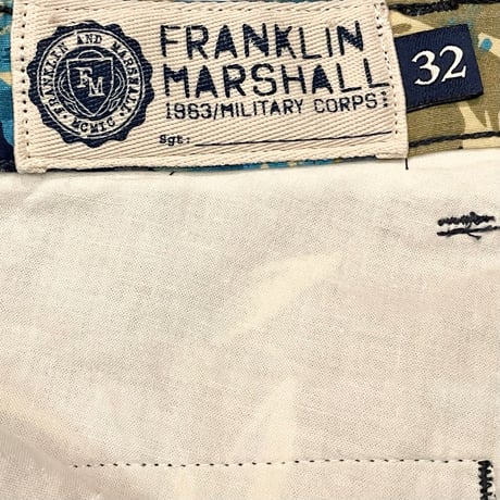 MADE IN ROMANIA製 FRANKLIN MARSHALL ボタニカル柄カーゴハーフパンツ マルチカラー W32サイズ