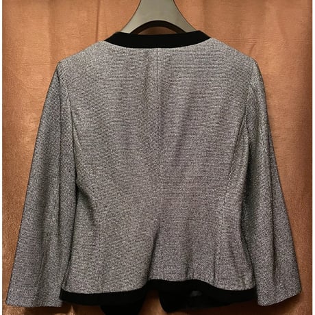 MADE IN ITALY製 ARMANI COLLEZIONI コサージュ付きジャケット シルバー×ブラック 42サイズ