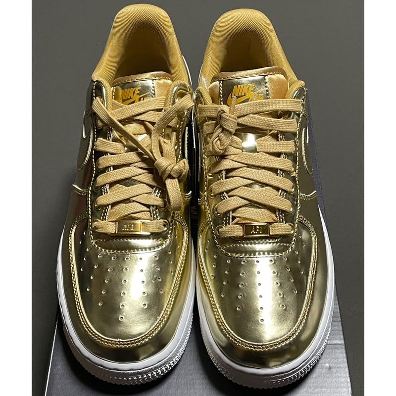 箱、黒タグ付き NIKE AIR FORCE 1 WMNS スニーカー メタリック