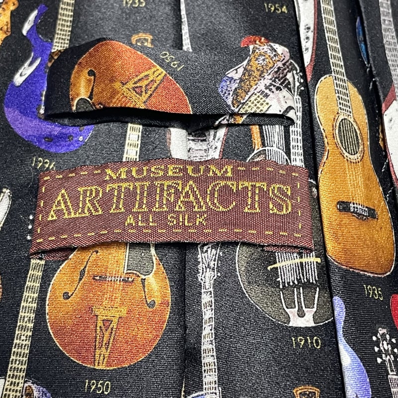 MUSEUM ARTIFACTS クラシックギター柄ハンドメイドシルク
