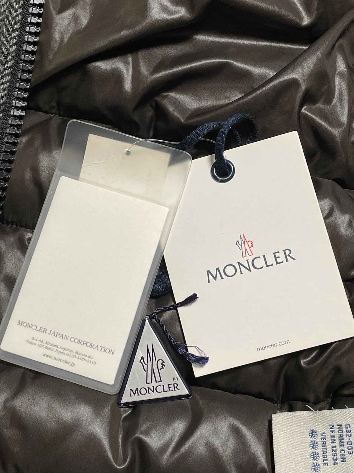 タグ付き MADE IN BULGARIA製 MONCLER FLORIAN ウールダウンジャ タグ付き MADE IN BULGARIA製 MONCLER FLORIAN ウールダウンジャ