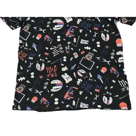 ▲訳あり商品▲ THE NIKE TEE 総柄Tシャツ ブラック Mサイズ