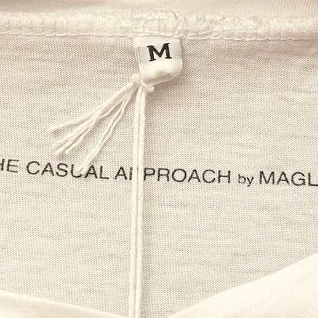 ★新品★ MADE IN ITALY製 MAGLIA 2024年SSモデル 「VIAGGIO」 ロゴプリント クルーネックTシャツ ホワイト S～Lサイズ
