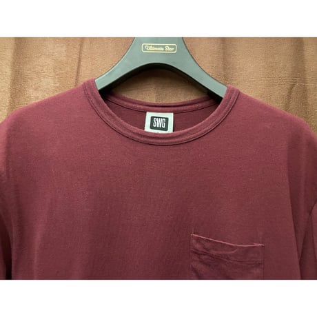 MADE IN JAPAN製 SWAGGER ポケット付きバックプリントTシャツ ワイン Lサイズ