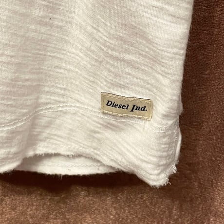 DIESEL VネックTシャツ アイボリー Mサイズ