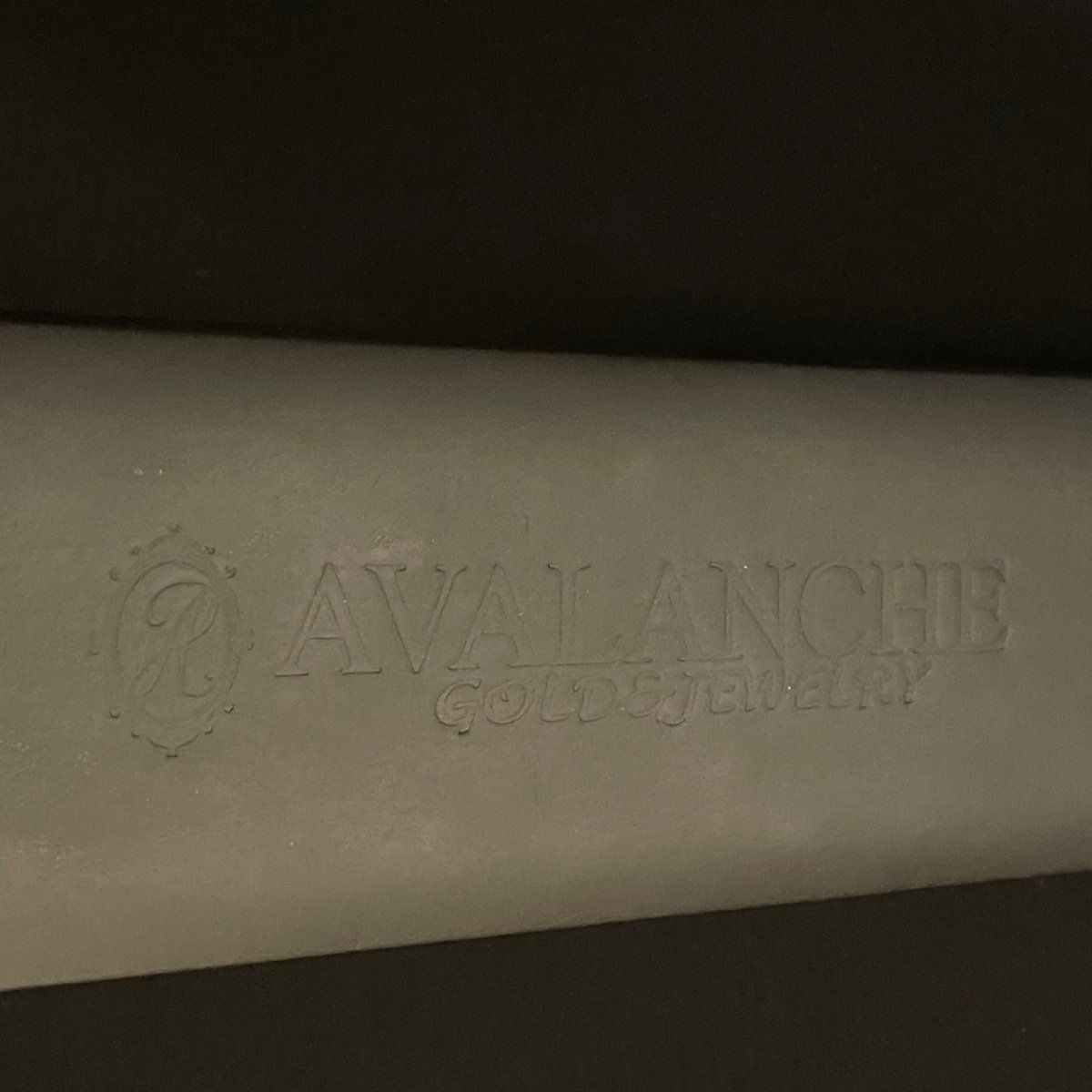 シルバー925製 AVALANCHE 専用BOX付き ジルコニアマイアミ シルバー925製 AVALANCHE 専用BOX付き ジルコニアマイアミ