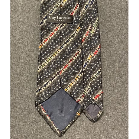 MADE IN ITALY製 Guy Laroche レジメンタルストライプ柄ハンドメイドシルクネクタイ ネイビー