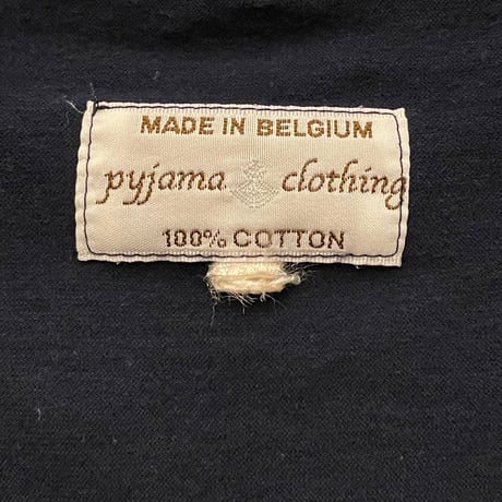 MADE IN BELGIUM製 pyjama clothing VネックTシャツ ネイビー
