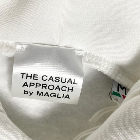 ★新品★ MADE IN ITALY製 MAGLIA 2025年AWモデル S-2814N 「MAGLIA」 プリント入り 裏起毛 スムースプルオーバーパーカー オフホワイト M～XLサイズ