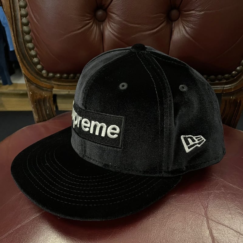 ☆タグ付き新古品☆ ステッカー付き NEW ERA × SUPREME Velour