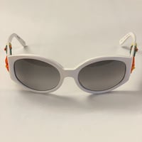 MADE IN ITALY製 Salvatore Ferragamo フラワーデザインサングラス ホワイト