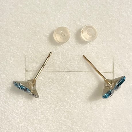 K18ゴールドポスト バタフライ型ダイヤ風ピアスセット ゴールド