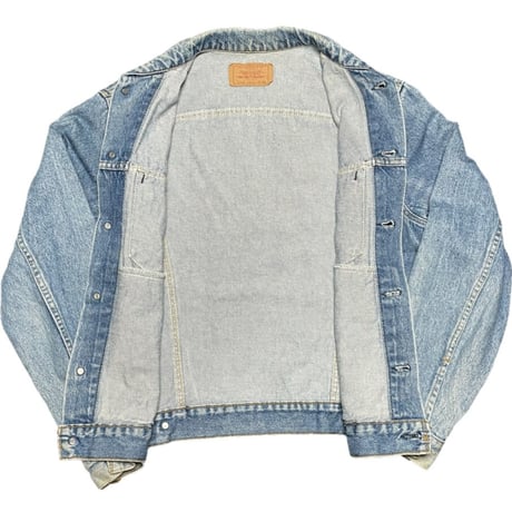 ▲訳あり商品▲ MADE IN USA製 LEVI'S デニムジャケット 70506-0217 ライトインディゴ 40サイズ