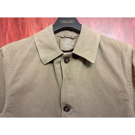 【JOURNAL STANDARD 取り扱い】 MADE IN USA製 S.K.U. SAVE KHAKI UNITED コットンリネンステンカラーコート カーキ Sサイズ