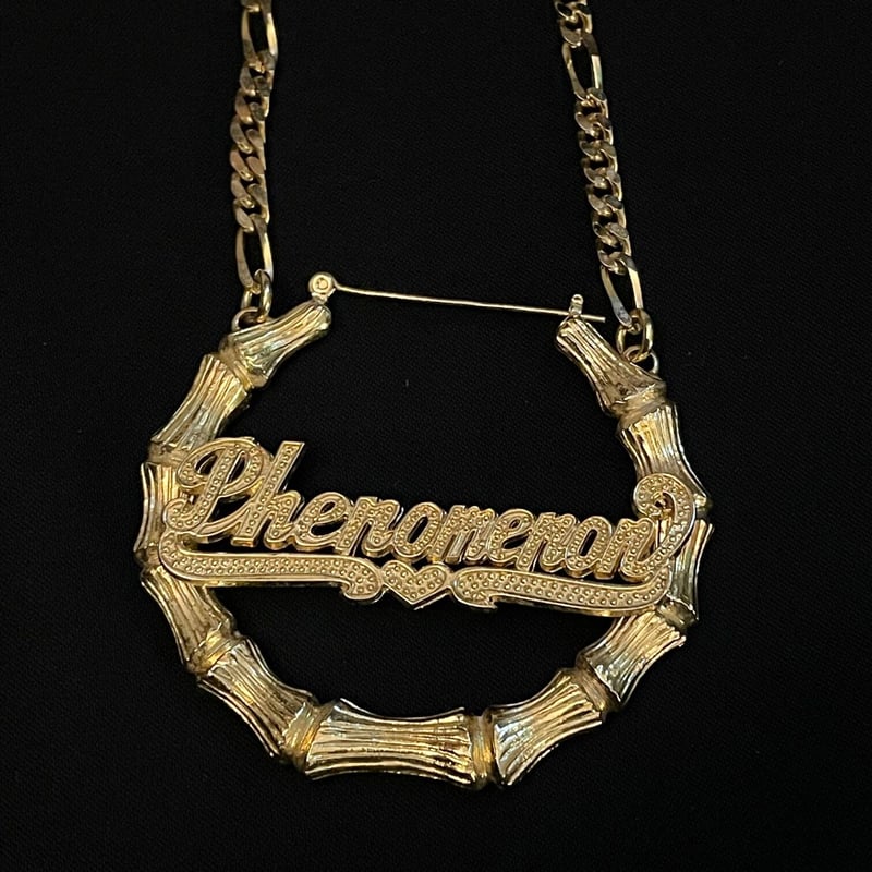phenomenonピアスネックレス　swagger ナイトレイド　mcm 名作 PHENOMENON ピアス型ペンダントヘッド付きネックレス