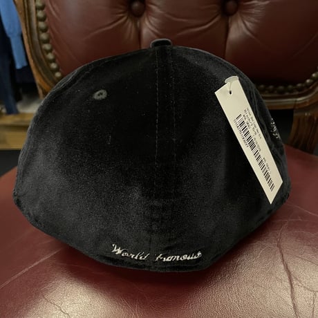 ☆タグ付き新古品☆ ステッカー付き NEW ERA × SUPREME Velour Box Logo ベロアベースボールキャップ ブラック 7-5/8 60.6cm