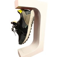 半額セール ★新古品★ Magnetic Levitating Shoe Display 4色ライト無重力浮遊シューズディスプレイ ホワイト