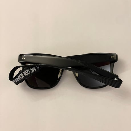 ケース付き PHENOMENON オリジナルメガネバンド付き ミラーレンズサングラス ブラック