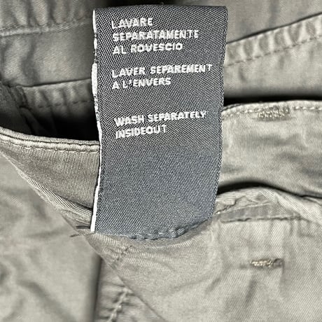 MADE IN ITALY製 eleventy カーゴスラックス グレー W30サイズ シングル仕上げ