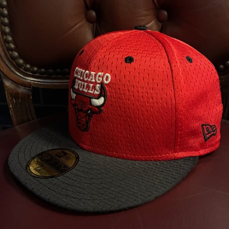 NEW ERA × NBA CHICAGO BULLS 59FIFTY メッシュベースボールキャップ レッド×ブラック 7-3/8 58.7cm