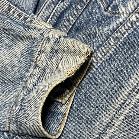 ▲訳あり商品▲ MADE IN USA製 LEVI'S デニムジャケット 70506-0217 ライトインディゴ 40サイズ