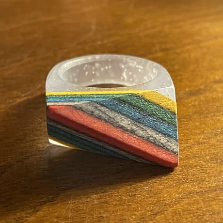 ★新品★ HANDMADE IN ITALY製 SIMONE FRABBONI リサイクルスケートボード三角型リング マルチカラー×クリア