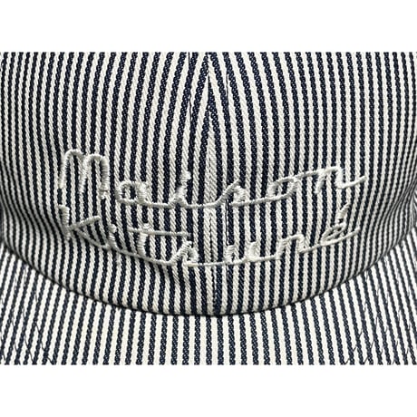 MAISON KITSUNÉ ヒッコリー柄レザーアジャスターキャップ ホワイト×ネイビー Fサイズ