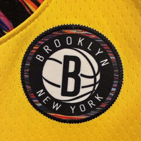 激レア NIKE × NBA BROOKLYN NETS × The Notorious B.I.G. 2018年 コラボレーションモデル バスケットボール スウィングマンジャージ イエロー Lサイズ