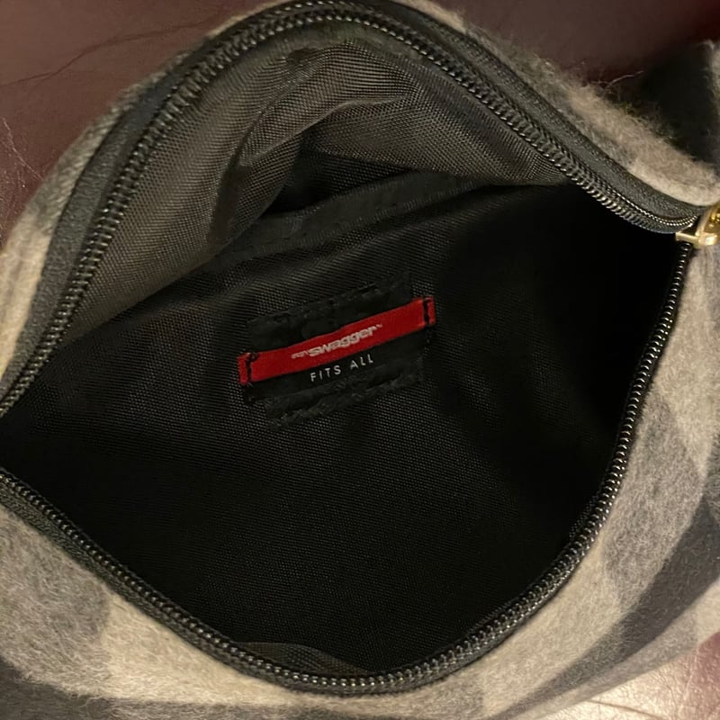 MADE IN JAPAN製 SWAGGER ブロックチェック柄ボディバッグ