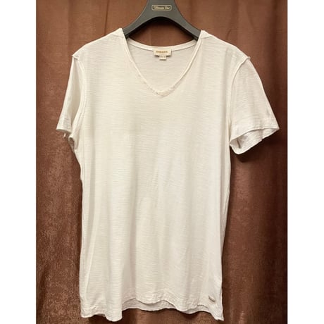 DIESEL VネックTシャツ アイボリー Mサイズ