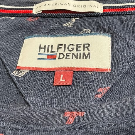 HILFIGER DENIM 総柄Tシャツ ネイビー Lサイズ