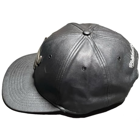激レア mitchell & ness CHICAGO BULLS 合皮レザーメタルバックルスナップバックベースボールキャップ ブラック Fサイズ