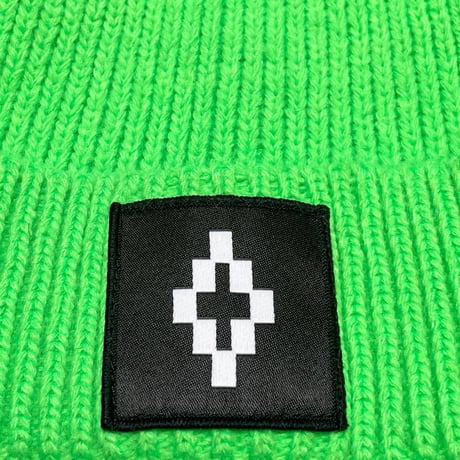 MADE IN ITALY製 MARCELO BURLON アクリルニット帽 蛍光グリーン Fサイズ