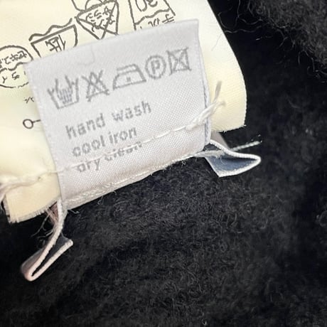 MADE IN ITALY製 inverni ポンポン付きウールケーブルニット帽 ブラック Fサイズ