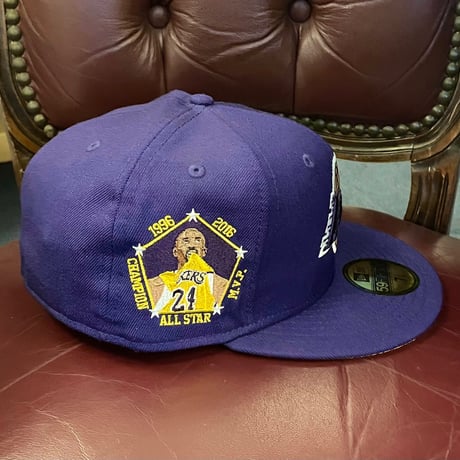 激レア NEW ERA × LOS ANGELES LAKERS KOBE BRYANTモデルベースボールキャップ パープル 7-3/8 58.7cm
