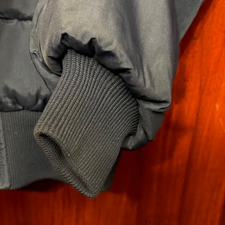 【アシックス取り扱い】 MADE IN USA製 CEVAS DOWN 襟付きダウンジャケット ネイビー Lサイズ
