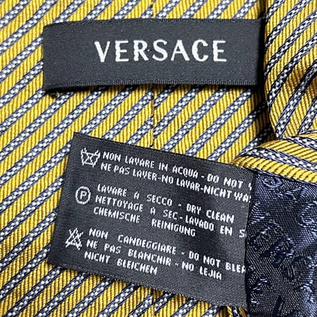 MADE IN ITALY製 VERSACE レジメンタルストライプ柄シルクネクタイ イエローゴールド