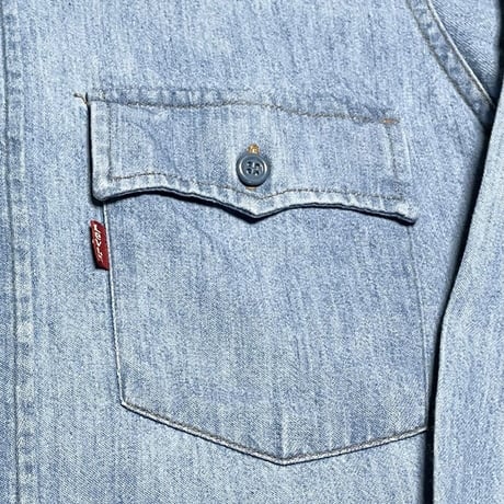 MADE IN USA製 LEVI'S 赤タブ長袖デニムシャツ ライトインディゴ Sサイズ