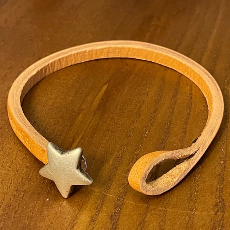 ★新品★ MADE IN ITALY製 TULSI STELLA ハンドメイドレザーブレスレット ナチュラル S/Mサイズ