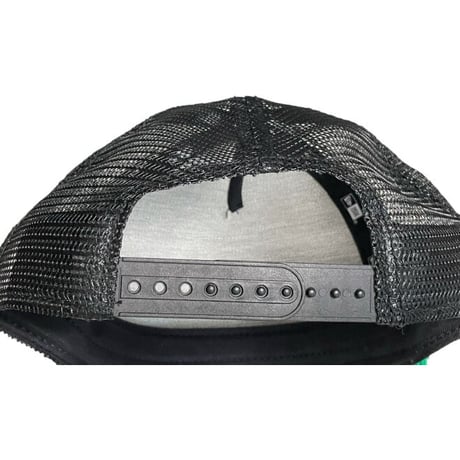 NEW ERA California State Route 1 パイル地スナップバックメッシュキャップ ブラック×グリーン Fサイズ