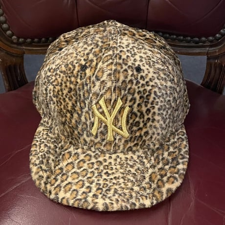 ☆タグ付き新古品☆ NEW ERA × NEW YORK YANKEES ヒョウ柄ファーベースボールキャップ ゴールド 7-7/8 62.5cm
