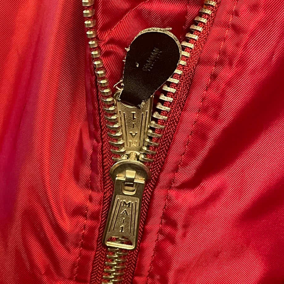 67976e70d2f4100569833297
