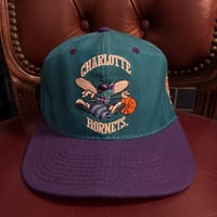 激レア MADE IN USA製 90s STARTER THE NATURAL × NBA CHARLOTTE HORNETS ベースボールキャップ グリーン×パープル 7 1/4サイズ